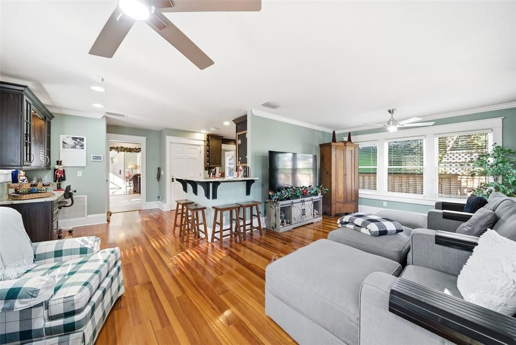 For Sale: $1,050,000 (4 beds, 3 baths, 3032 Square Feet)