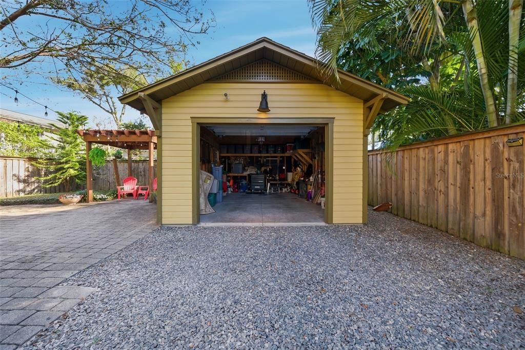 For Sale: $1,050,000 (4 beds, 3 baths, 3032 Square Feet)