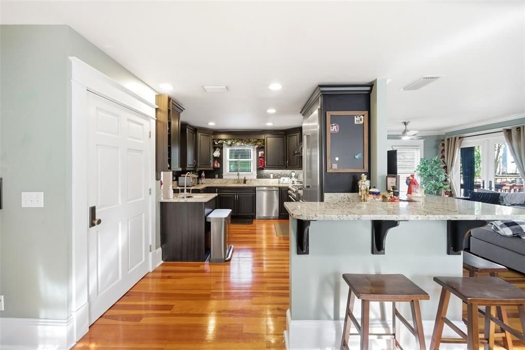 For Sale: $1,050,000 (4 beds, 3 baths, 3032 Square Feet)