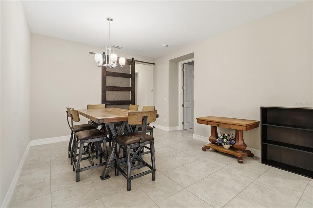 En Venta: $464,998 (3 camas, 2 baños, 2240 Pies cuadrados)