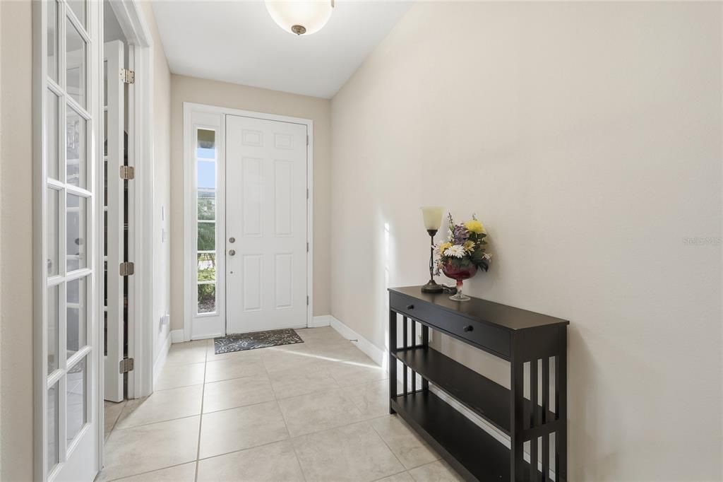 En Venta: $464,998 (3 camas, 2 baños, 2240 Pies cuadrados)