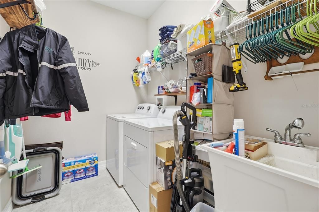 En Venta: $464,998 (3 camas, 2 baños, 2240 Pies cuadrados)