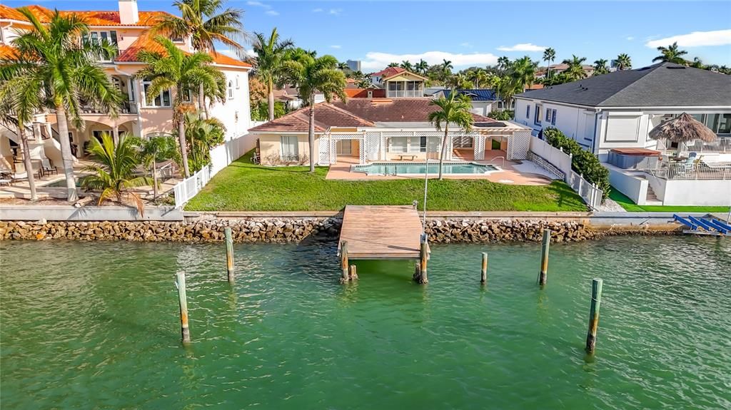 En Venta: $1,275,000 (0.21 acres)