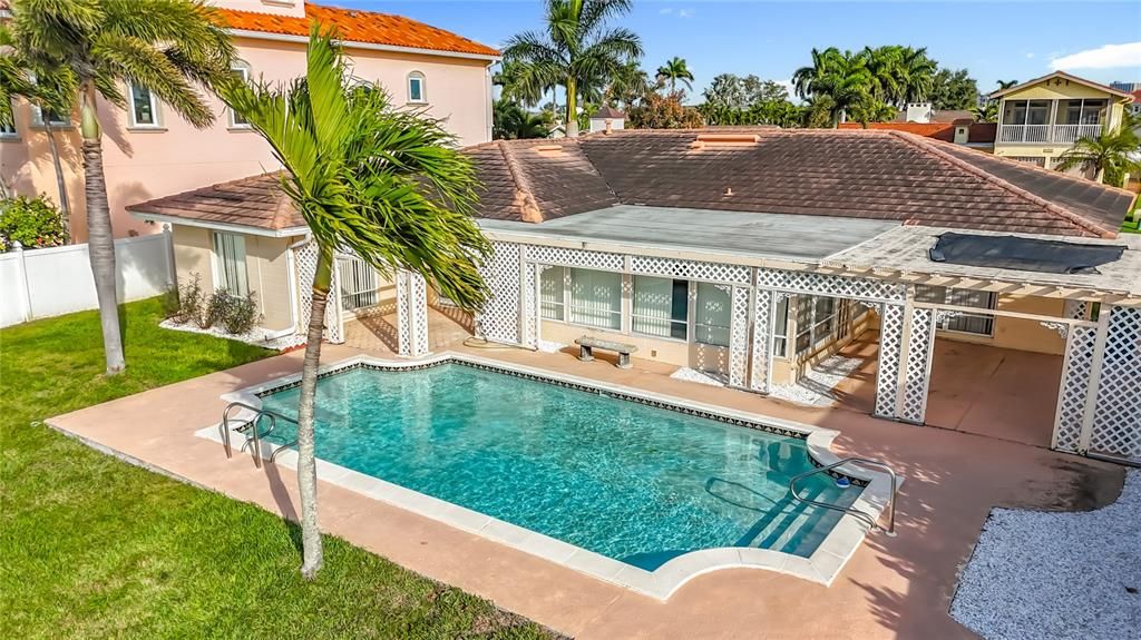 En Venta: $1,275,000 (0.21 acres)