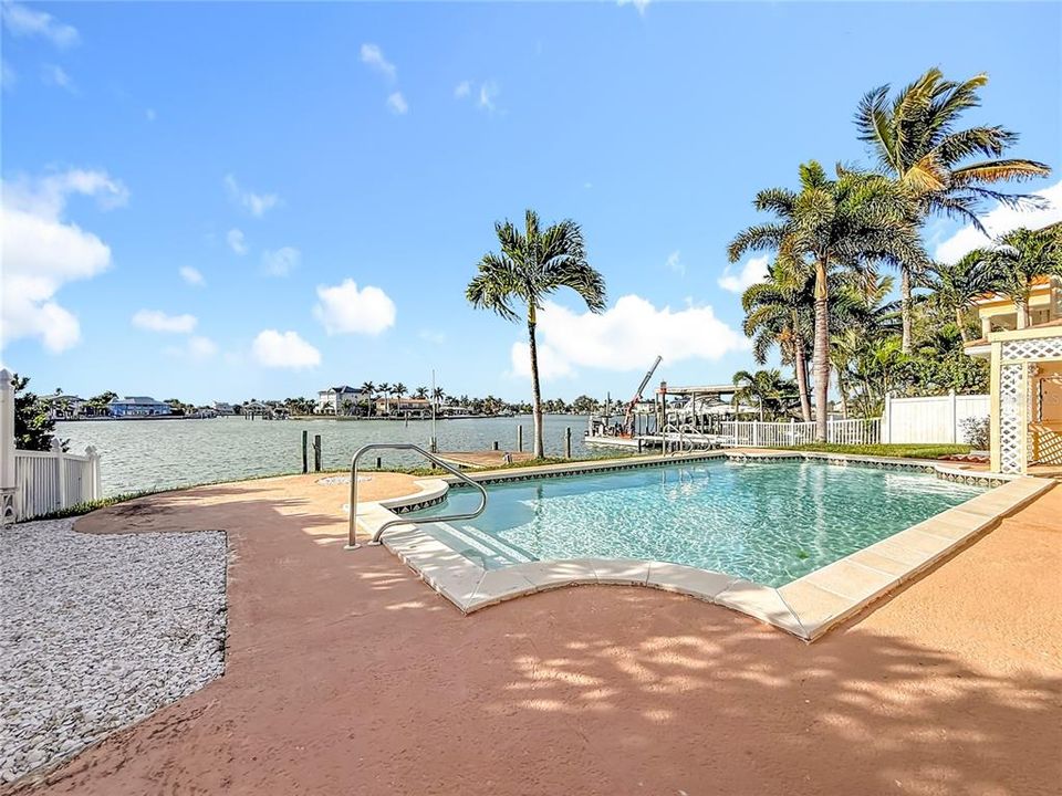 En Venta: $1,275,000 (0.21 acres)