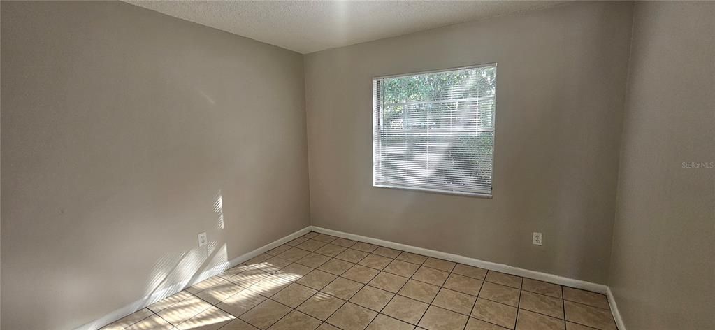 В аренду: $1,200 (2 спален, 1 ванн, 850 Квадратных фут)