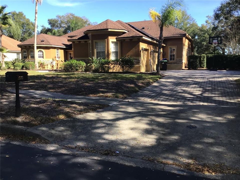 For Rent: $4,332 (4 beds, 3 baths, 2738 Square Feet)