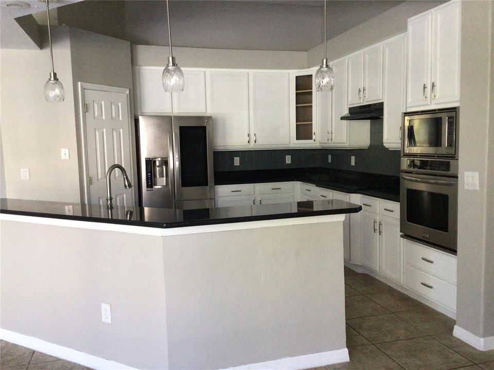 For Rent: $4,332 (4 beds, 3 baths, 2738 Square Feet)