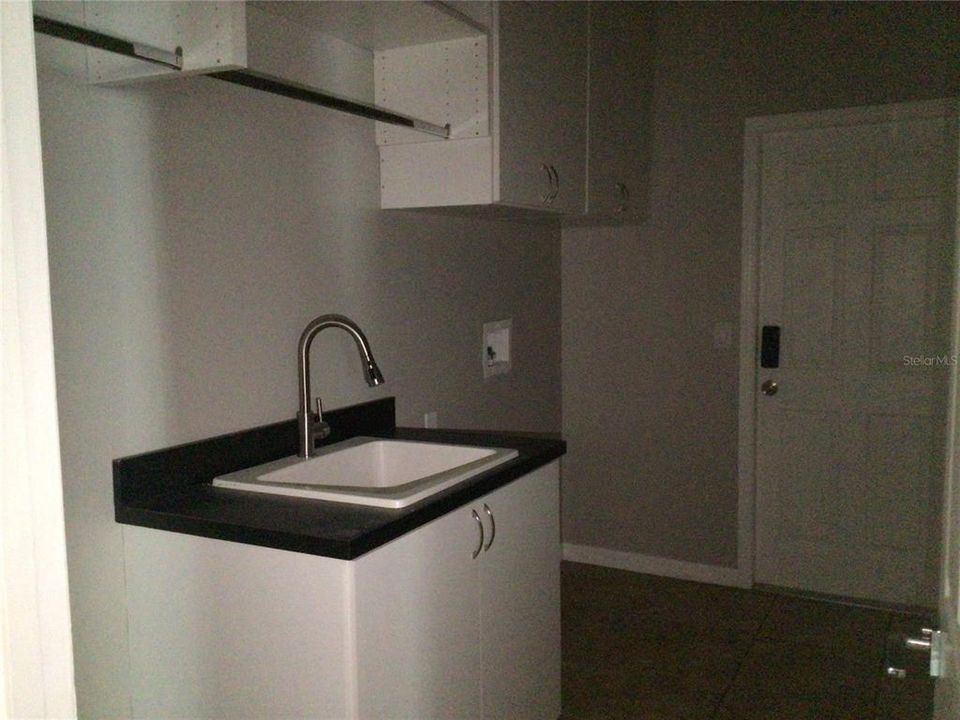 For Rent: $4,332 (4 beds, 3 baths, 2738 Square Feet)