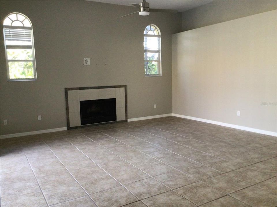 For Rent: $4,332 (4 beds, 3 baths, 2738 Square Feet)