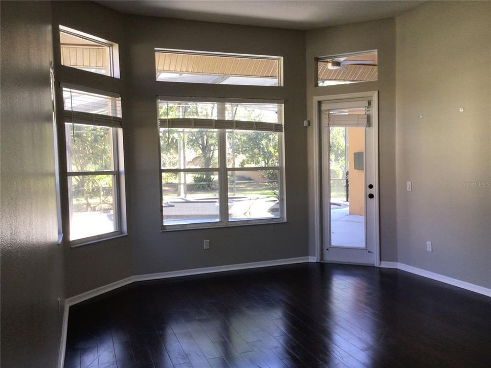 For Rent: $4,332 (4 beds, 3 baths, 2738 Square Feet)