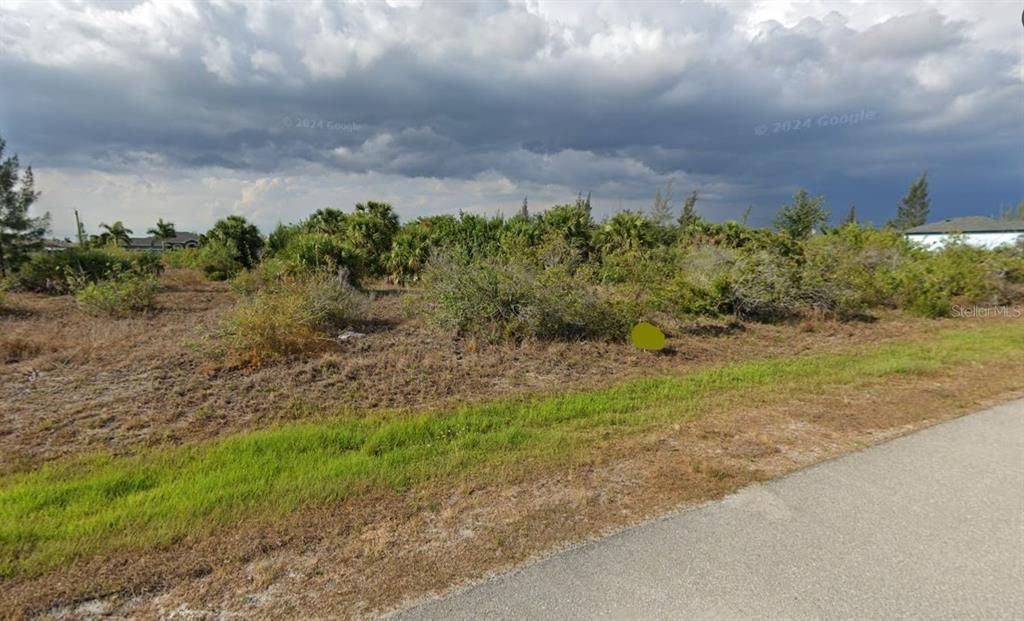 待售: $30,000 (0.23 acres)