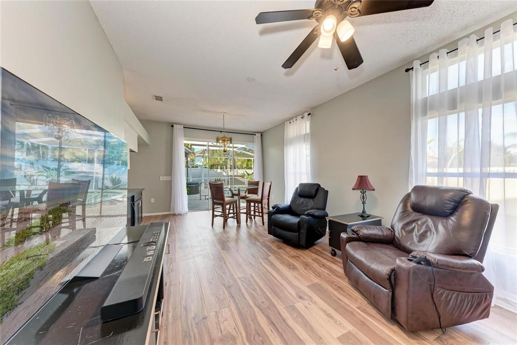 For Sale: $499,900 (4 beds, 3 baths, 2168 Square Feet)