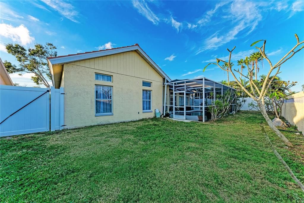 For Sale: $499,900 (4 beds, 3 baths, 2168 Square Feet)