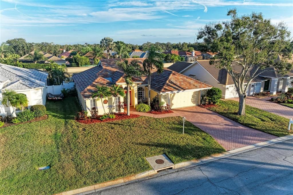 For Sale: $499,900 (4 beds, 3 baths, 2168 Square Feet)