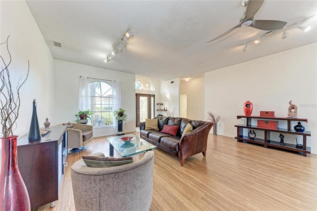 For Sale: $499,900 (4 beds, 3 baths, 2168 Square Feet)