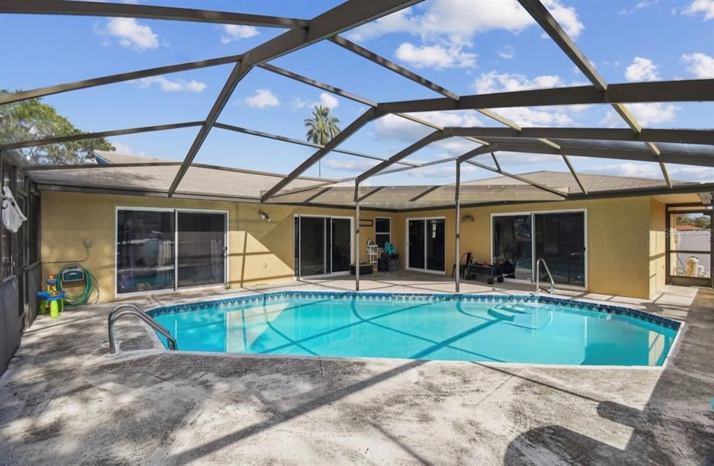 En Venta: $374,900 (3 camas, 2 baños, 1828 Pies cuadrados)