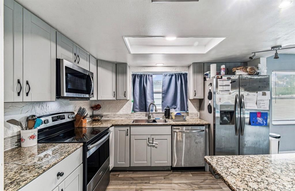 En Venta: $374,900 (3 camas, 2 baños, 1828 Pies cuadrados)