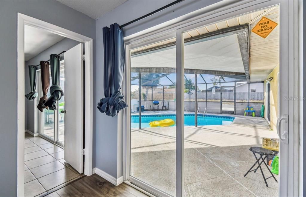 En Venta: $374,900 (3 camas, 2 baños, 1828 Pies cuadrados)