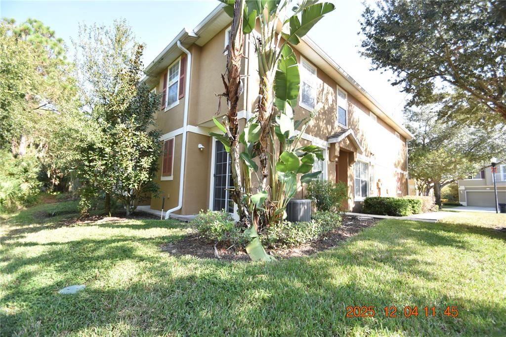 For Rent: $2,050 (3 beds, 2 baths, 1864 Square Feet)