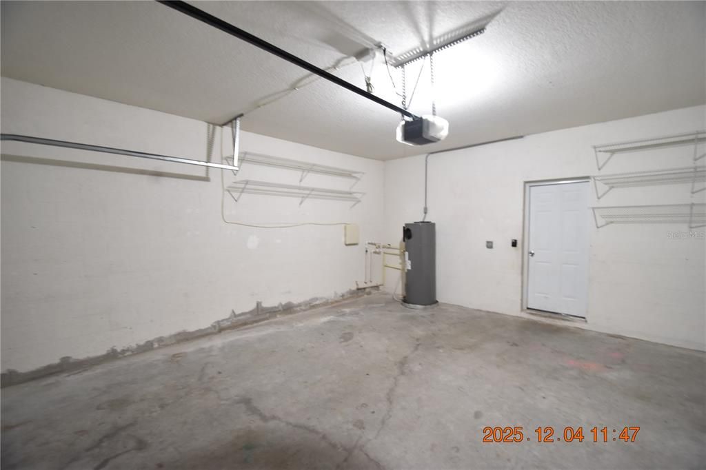 For Rent: $2,050 (3 beds, 2 baths, 1864 Square Feet)