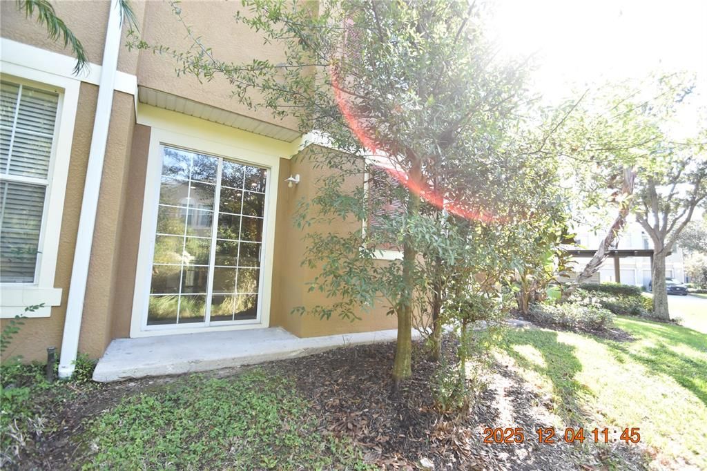 For Rent: $2,050 (3 beds, 2 baths, 1864 Square Feet)