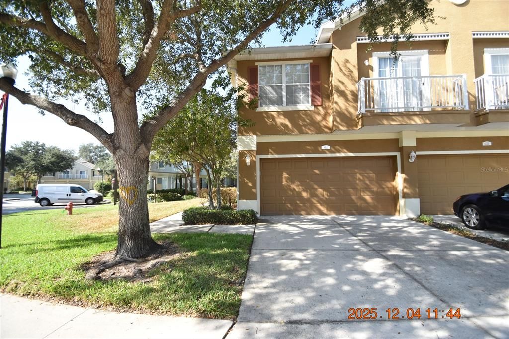 For Rent: $2,050 (3 beds, 2 baths, 1864 Square Feet)