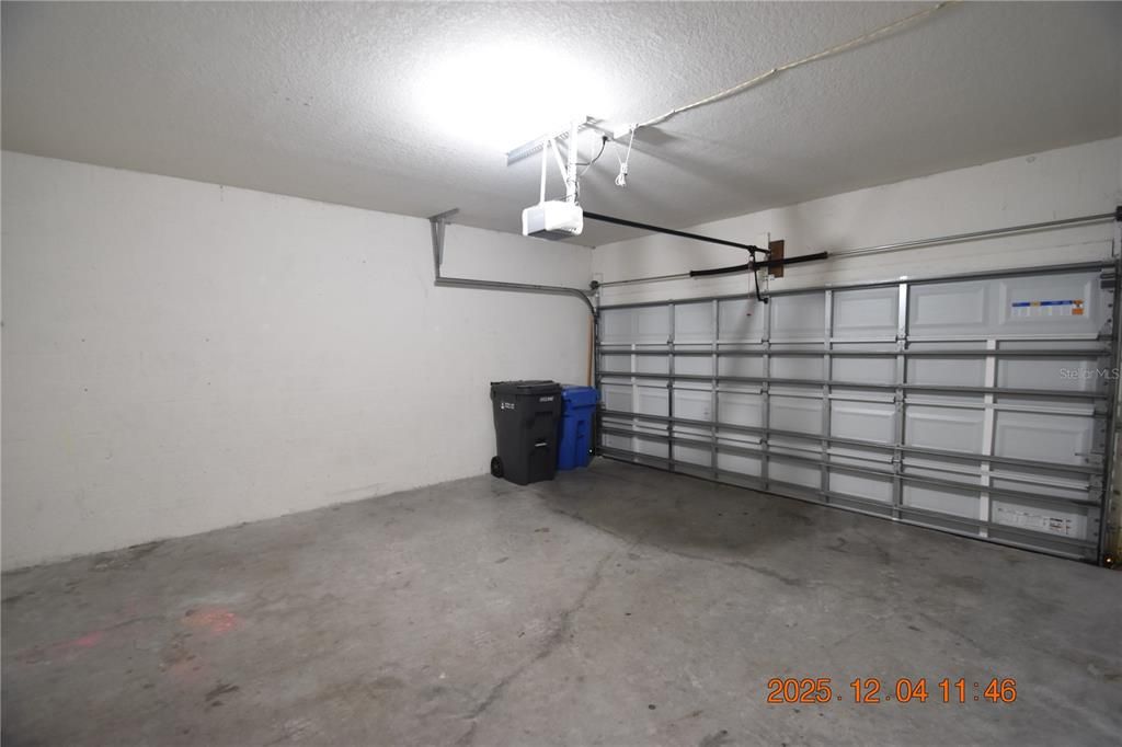 For Rent: $2,050 (3 beds, 2 baths, 1864 Square Feet)