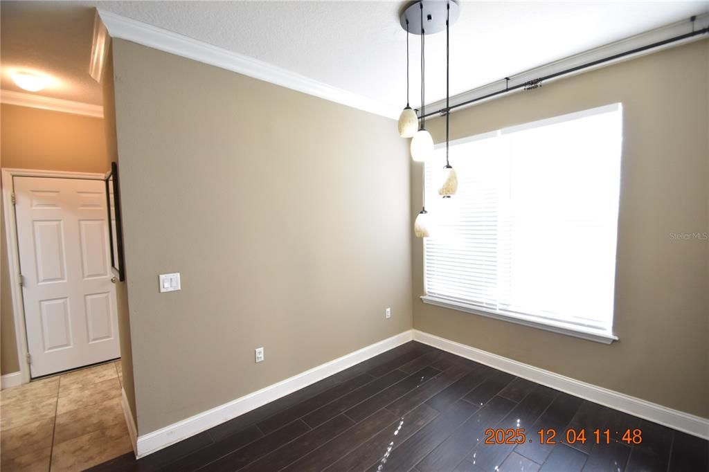 For Rent: $2,050 (3 beds, 2 baths, 1864 Square Feet)