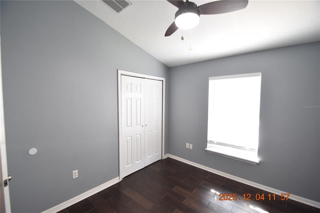 For Rent: $2,050 (3 beds, 2 baths, 1864 Square Feet)