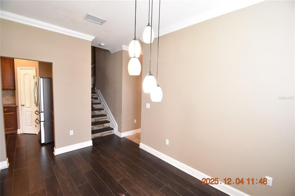 For Rent: $2,050 (3 beds, 2 baths, 1864 Square Feet)