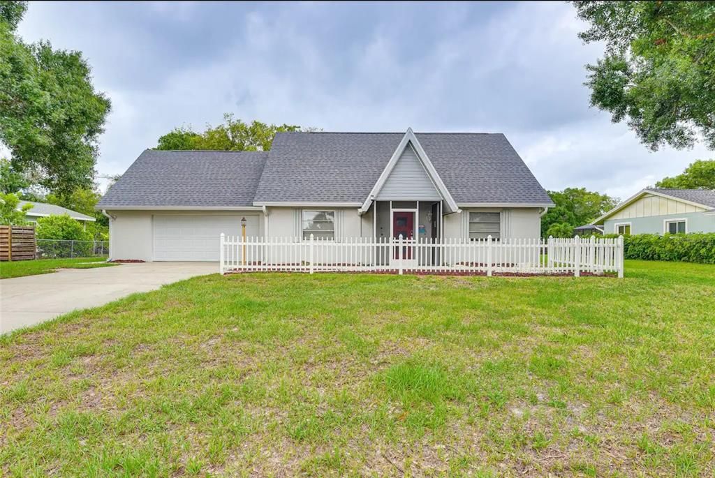 В аренду: $2,800 (4 спален, 2 ванн, 1898 Квадратных фут)