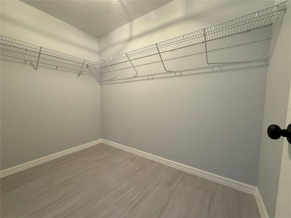 Active With Contract: $248,900 (3 beds, 2 baths, 1380 Square Feet)