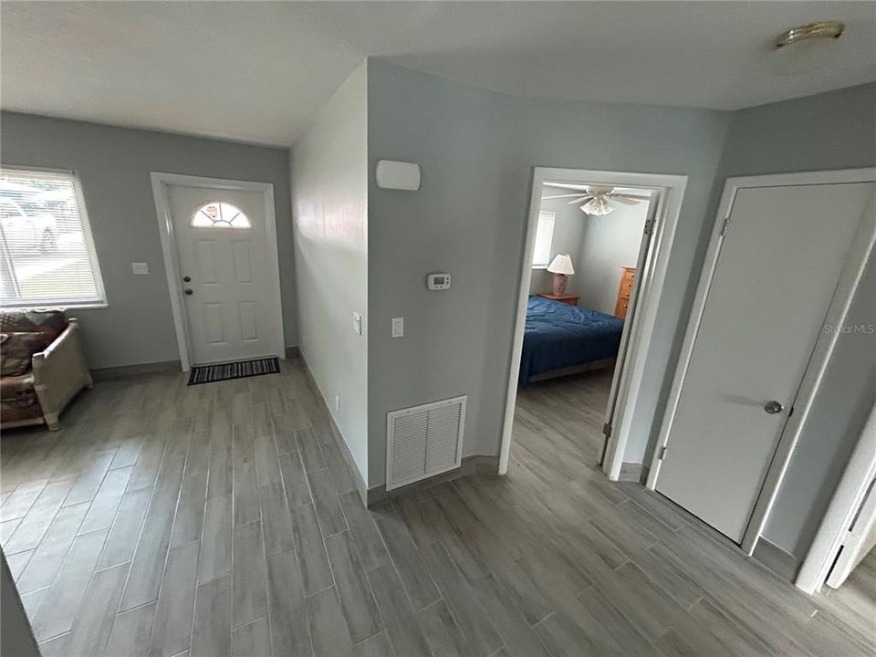 For Rent: $1,600 (2 beds, 1 baths, 1111 Square Feet)