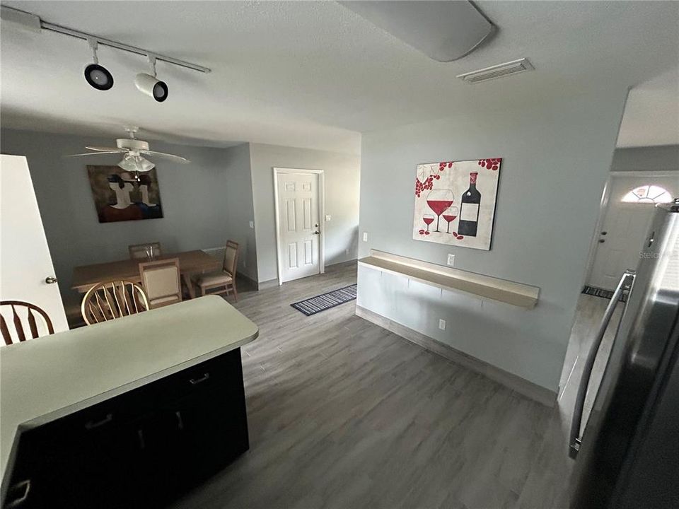 For Rent: $1,600 (2 beds, 1 baths, 1111 Square Feet)