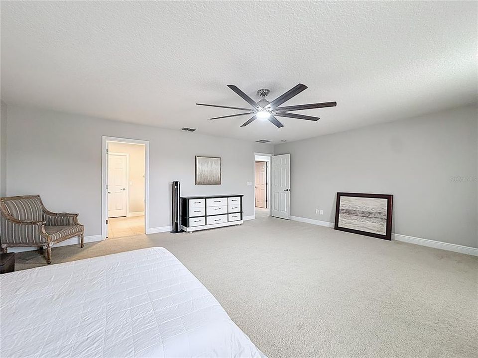 待售: $554,500 (4 贝兹, 2 浴室, 2550 平方英尺)