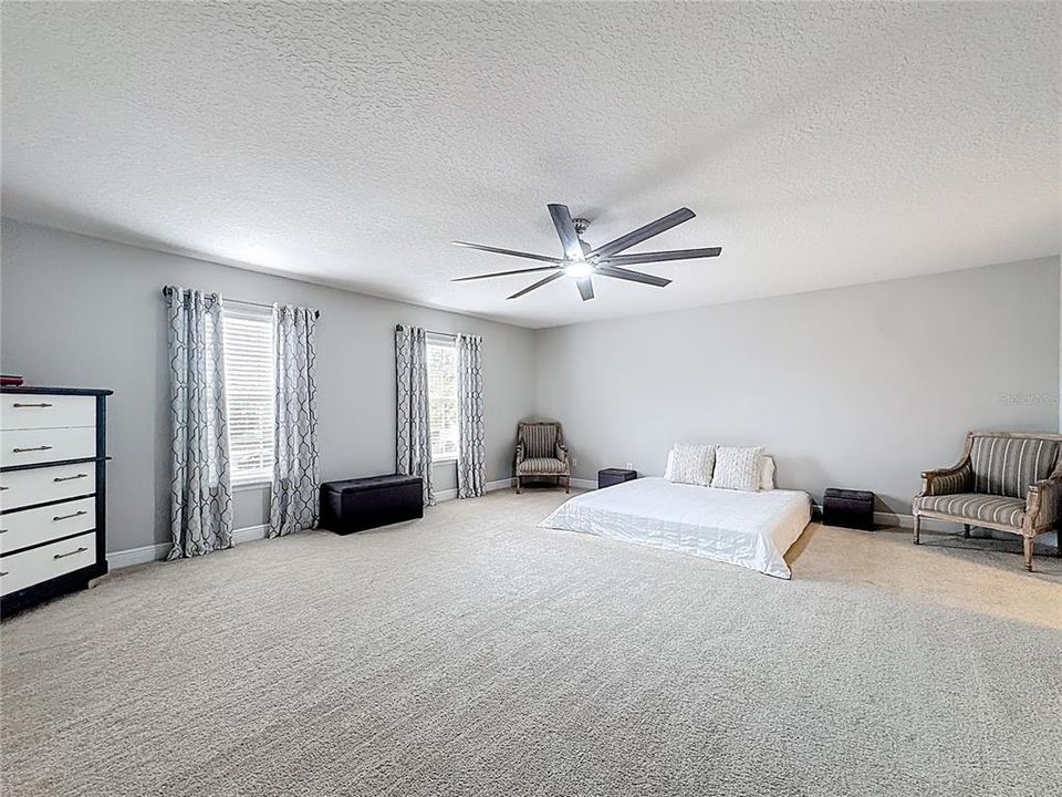 待售: $554,500 (4 贝兹, 2 浴室, 2550 平方英尺)