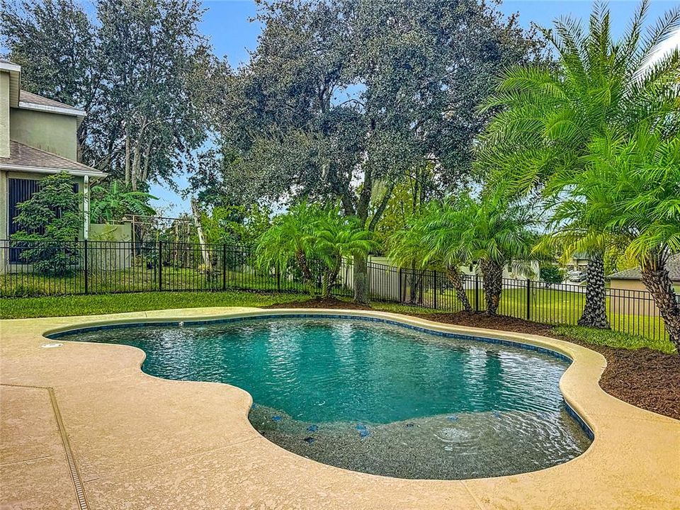 待售: $554,500 (4 贝兹, 2 浴室, 2550 平方英尺)