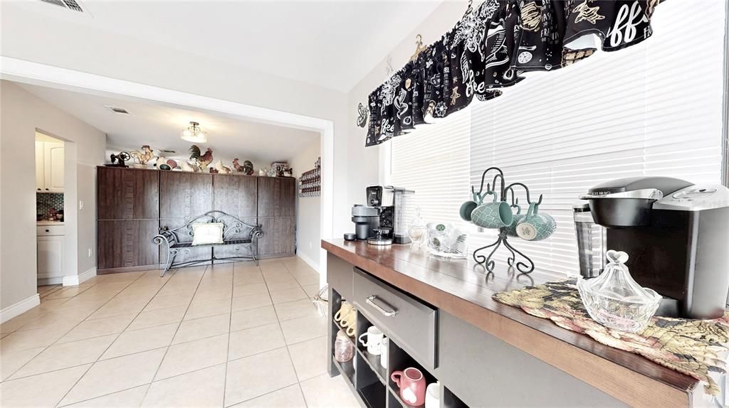 En Venta: $317,777 (3 camas, 2 baños, 1727 Pies cuadrados)