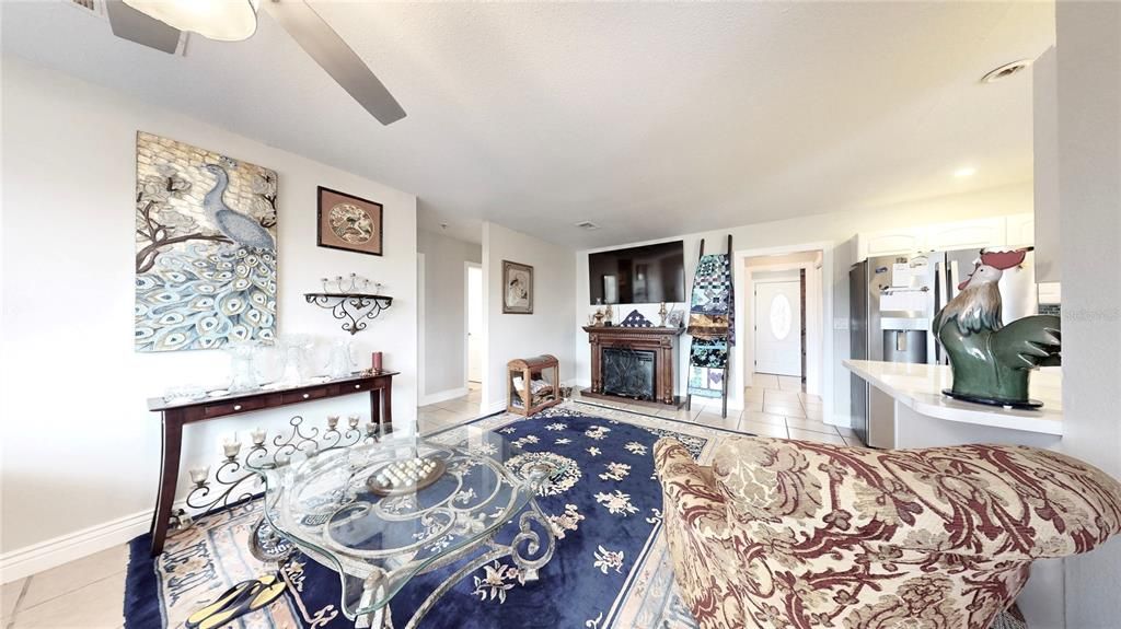 En Venta: $317,777 (3 camas, 2 baños, 1727 Pies cuadrados)