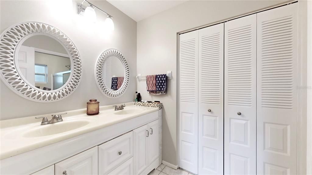 En Venta: $317,777 (3 camas, 2 baños, 1727 Pies cuadrados)