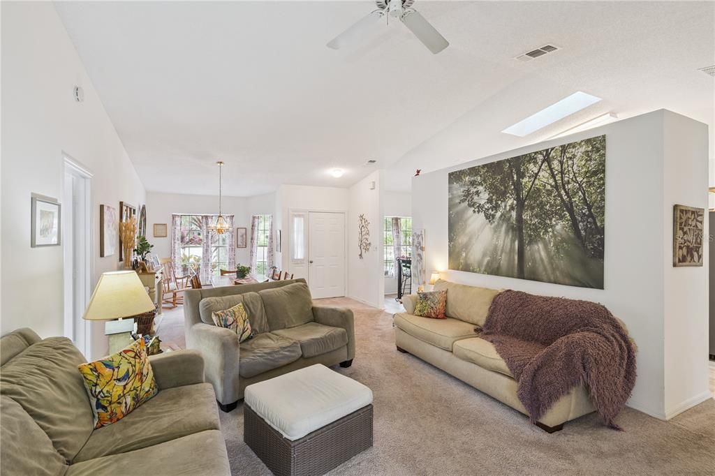 For Sale: $265,000 (2 beds, 2 baths, 1478 Square Feet)