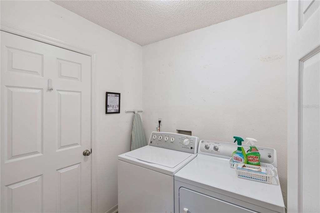 For Sale: $265,000 (2 beds, 2 baths, 1478 Square Feet)