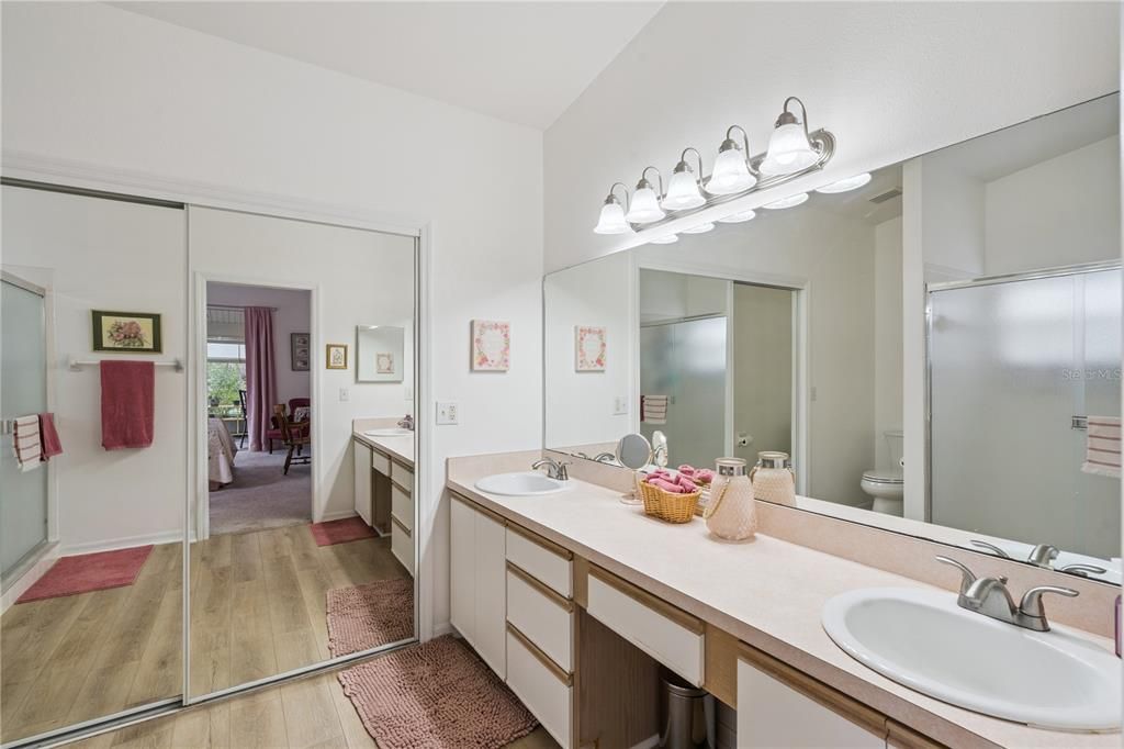 For Sale: $265,000 (2 beds, 2 baths, 1478 Square Feet)