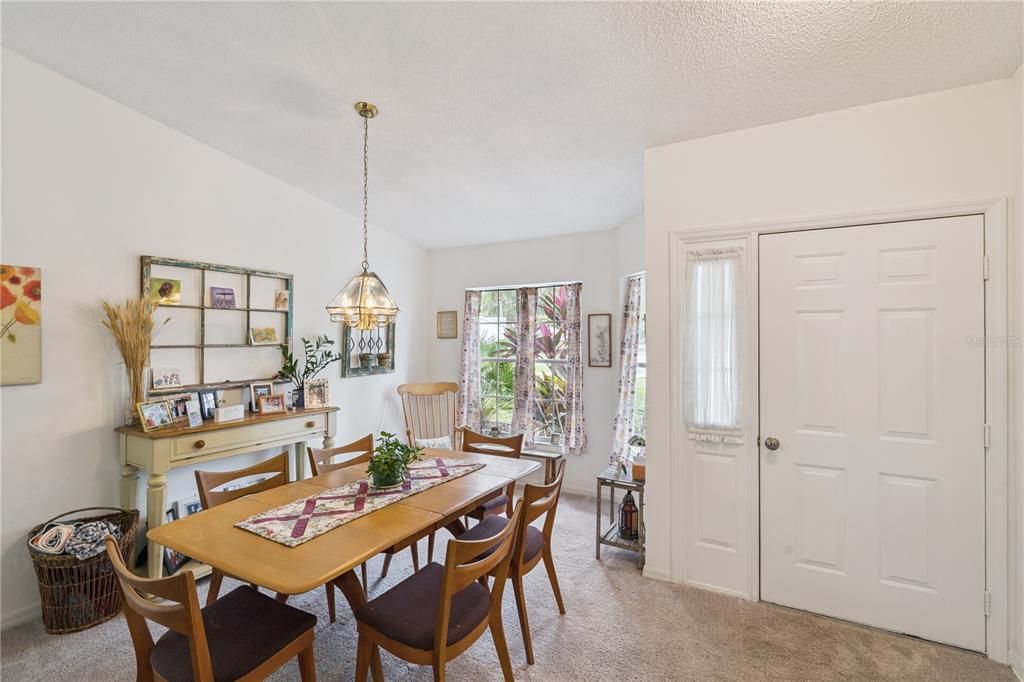 For Sale: $265,000 (2 beds, 2 baths, 1478 Square Feet)