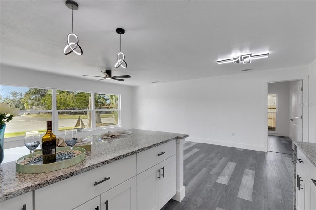 En Venta: $355,000 (2 camas, 2 baños, 1050 Pies cuadrados)