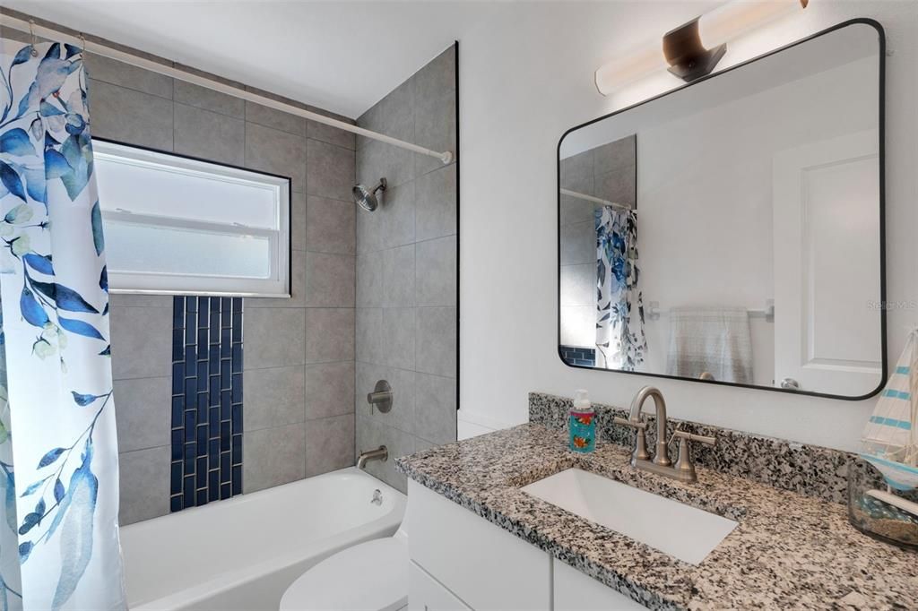 En Venta: $355,000 (2 camas, 2 baños, 1050 Pies cuadrados)