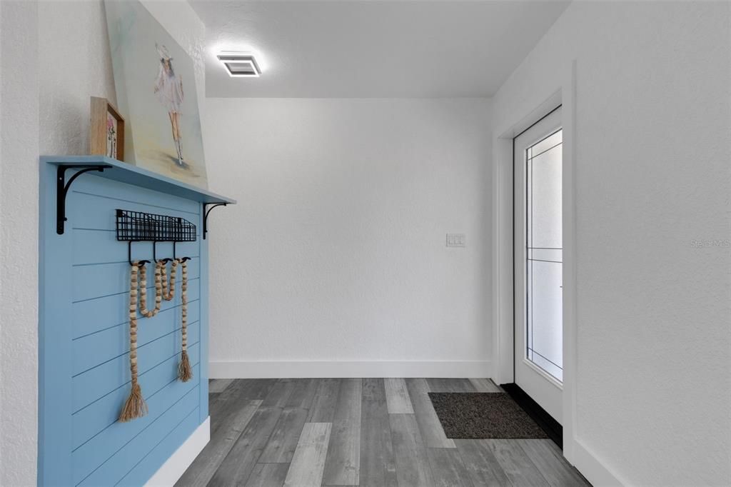 En Venta: $355,000 (2 camas, 2 baños, 1050 Pies cuadrados)