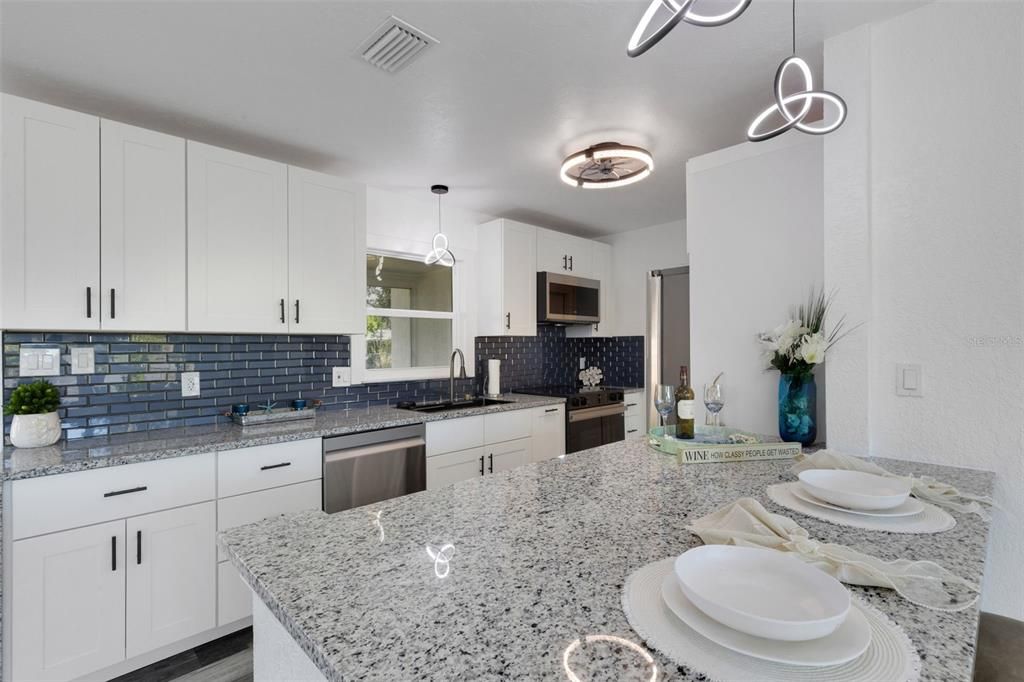 En Venta: $355,000 (2 camas, 2 baños, 1050 Pies cuadrados)