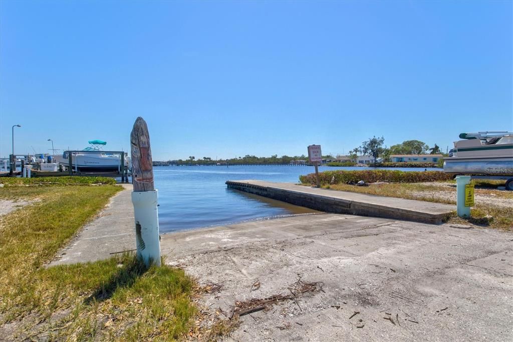 For Sale: $110,000 (1 beds, 1 baths, 790 Square Feet)